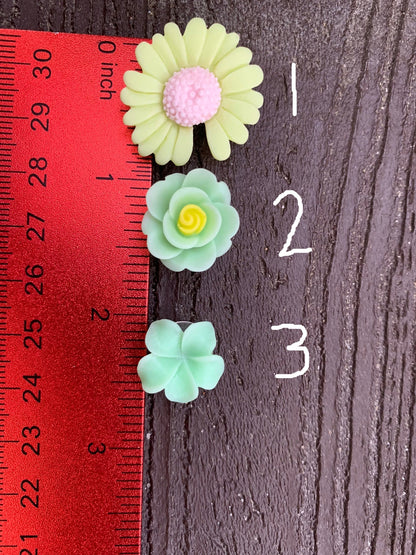 Green Flower Shoe Charm