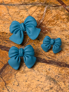 Teal Bow Shoe Charm