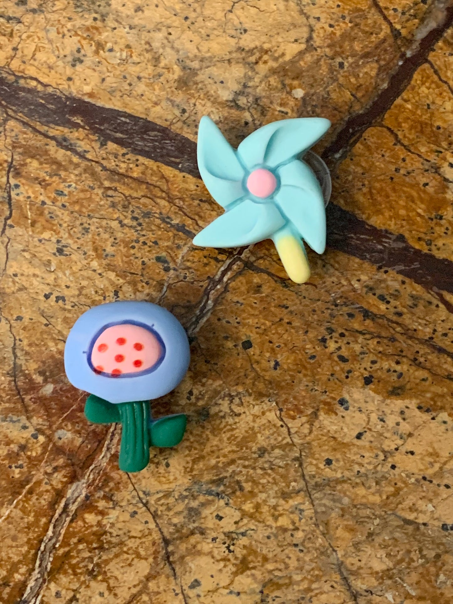 Pinwheel Shoe Charm