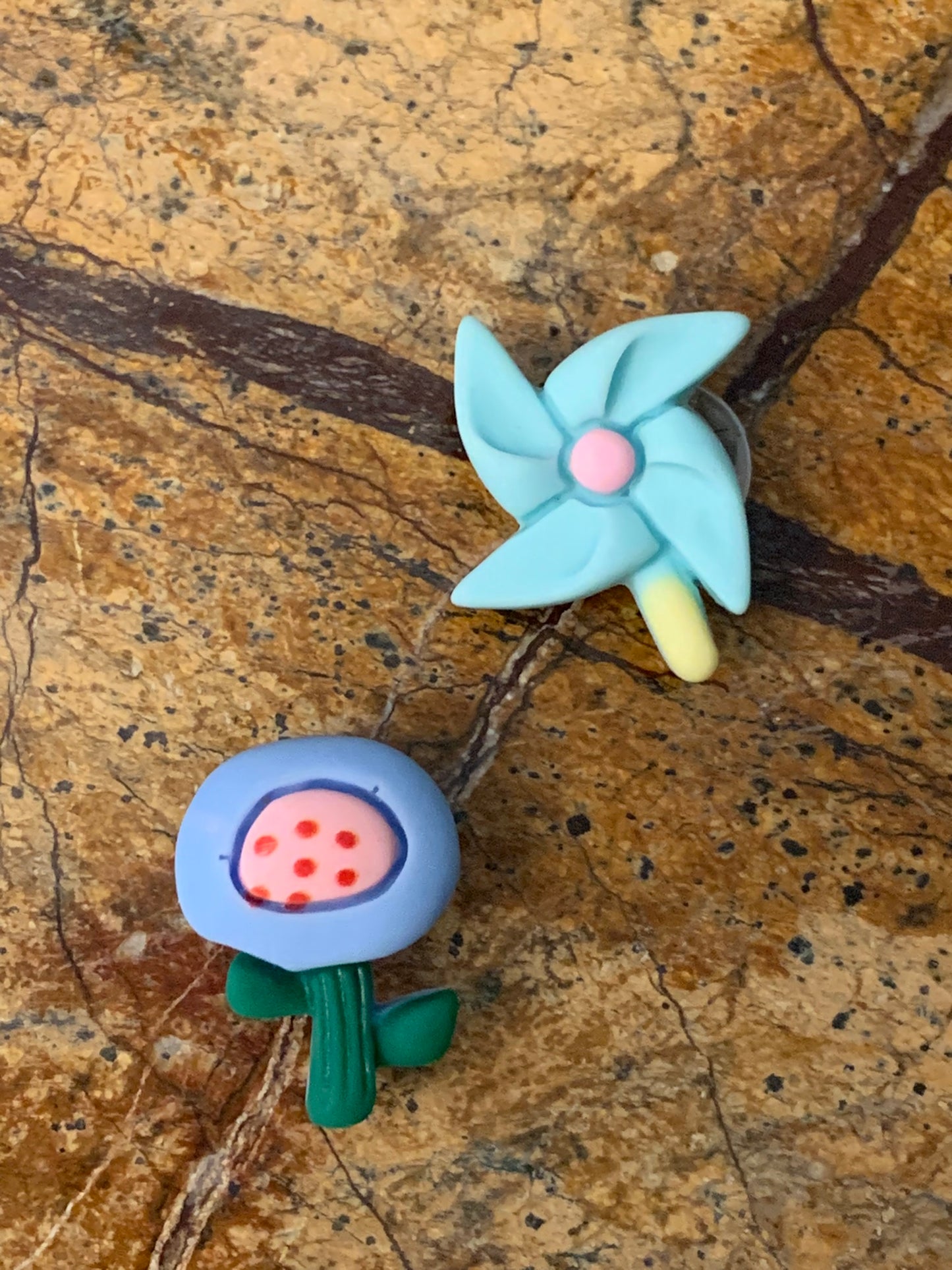 Pinwheel Shoe Charm