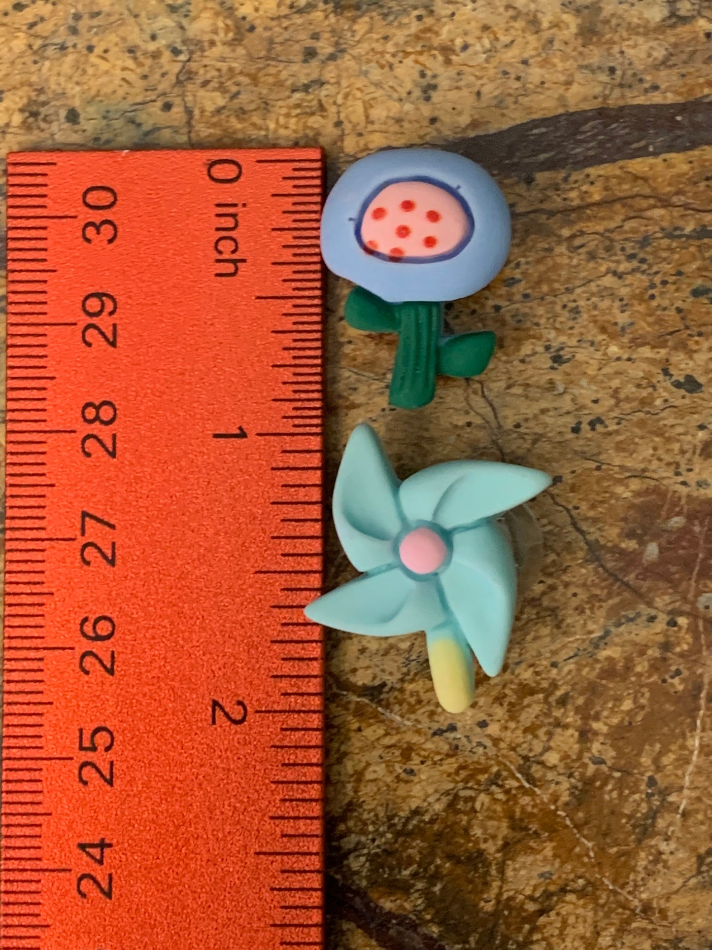 Pinwheel Shoe Charm