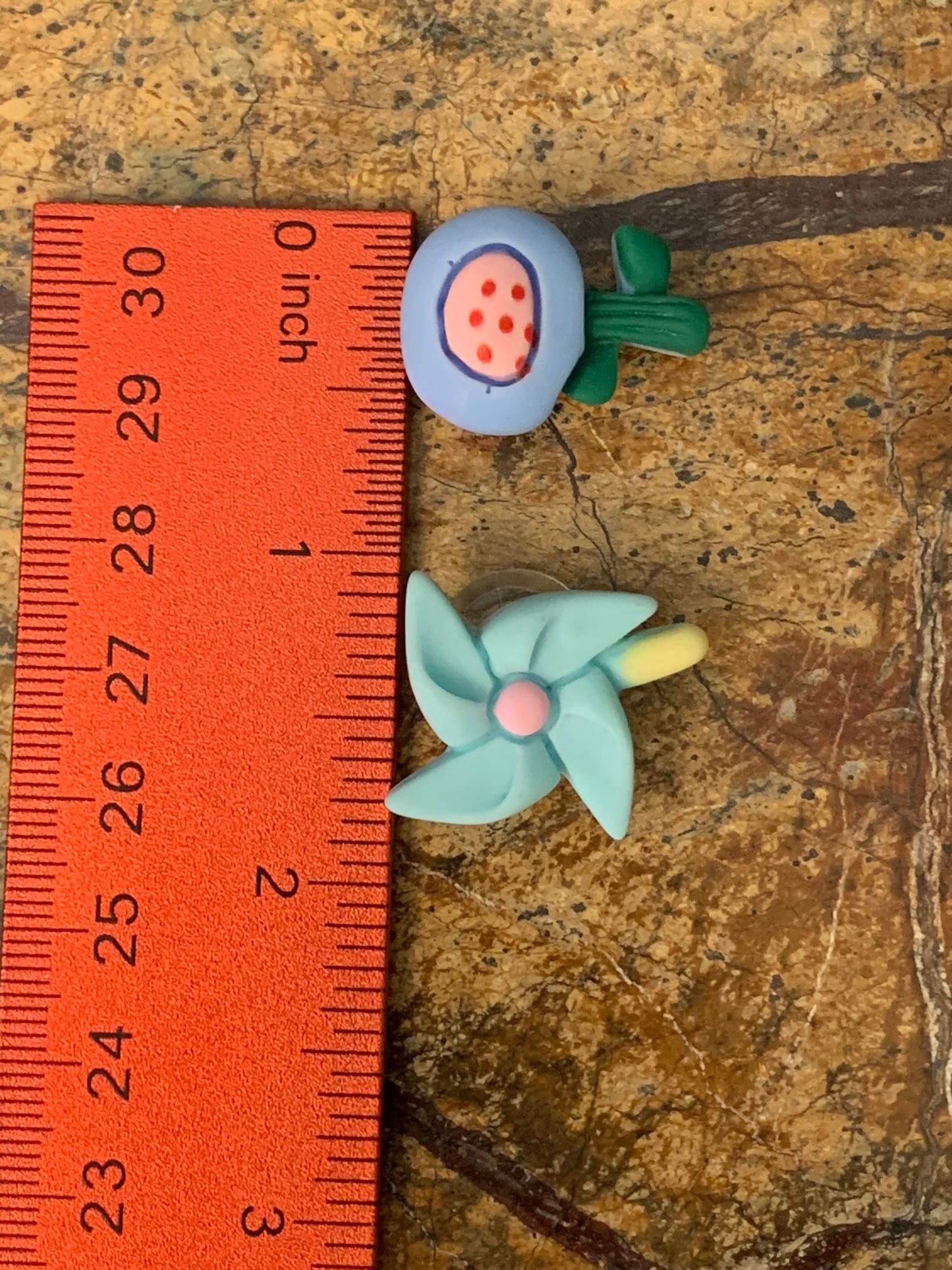 Pinwheel Shoe Charm