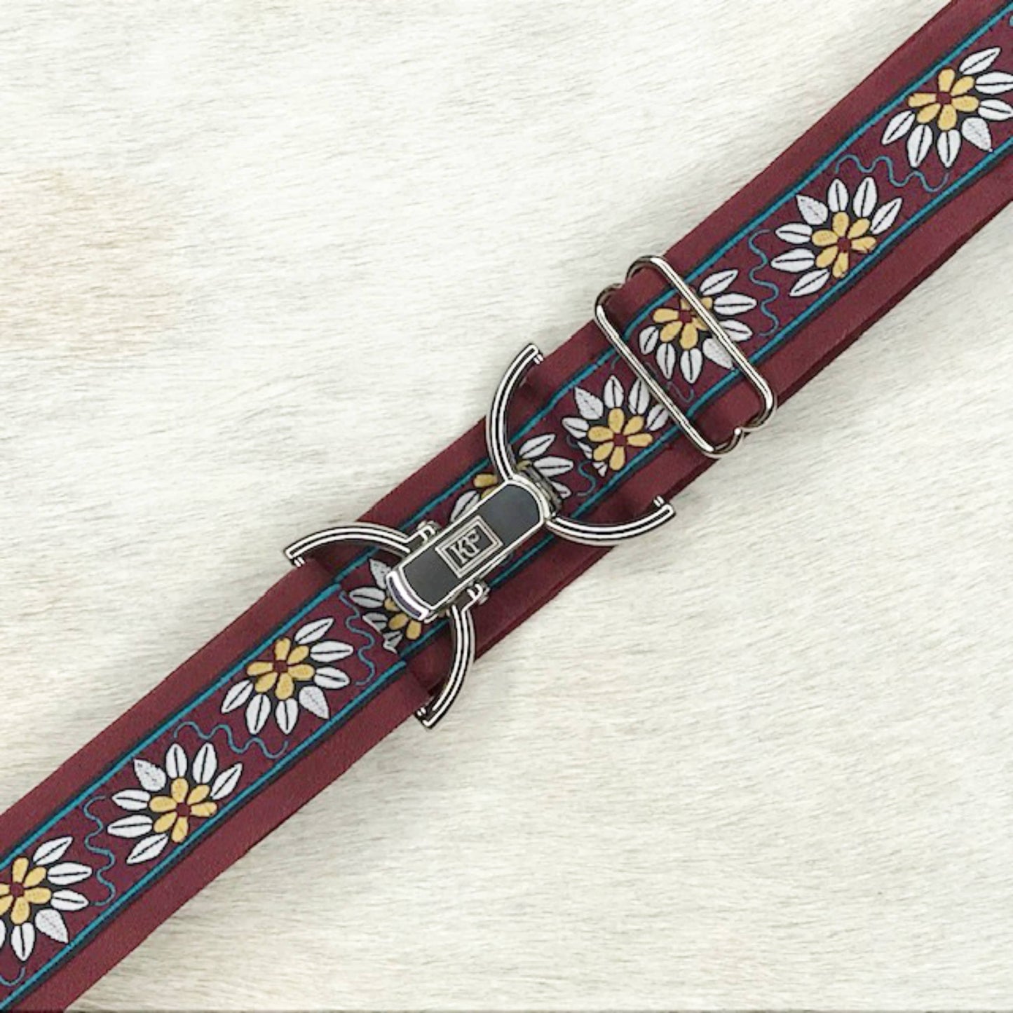Burgundy Daisy - adjustable belt