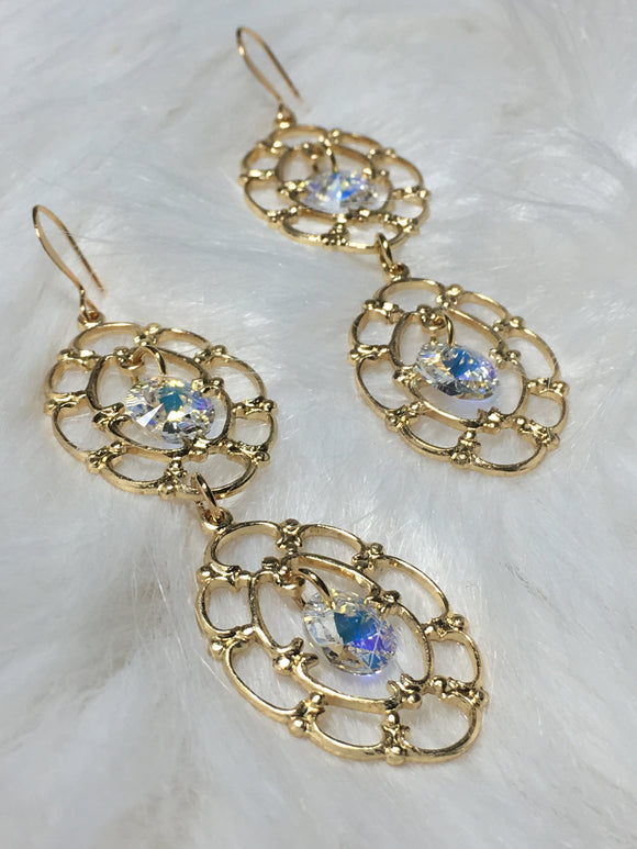 Marie Dangle Earring